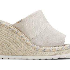 HP🎉🎉Monica mule Tom's wedges